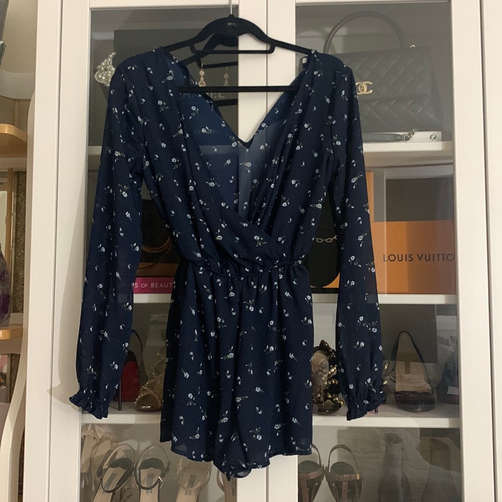 Hollister XS Navy Blue Floral Romper